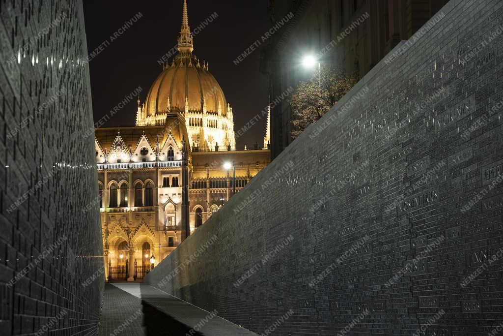 Városkép - Budapest - Az Összetartozás emlékhelye