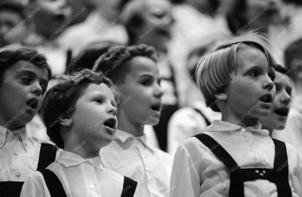 Kultúra - Zene - A Magyar Rádió és Televízió gyermekkórusa