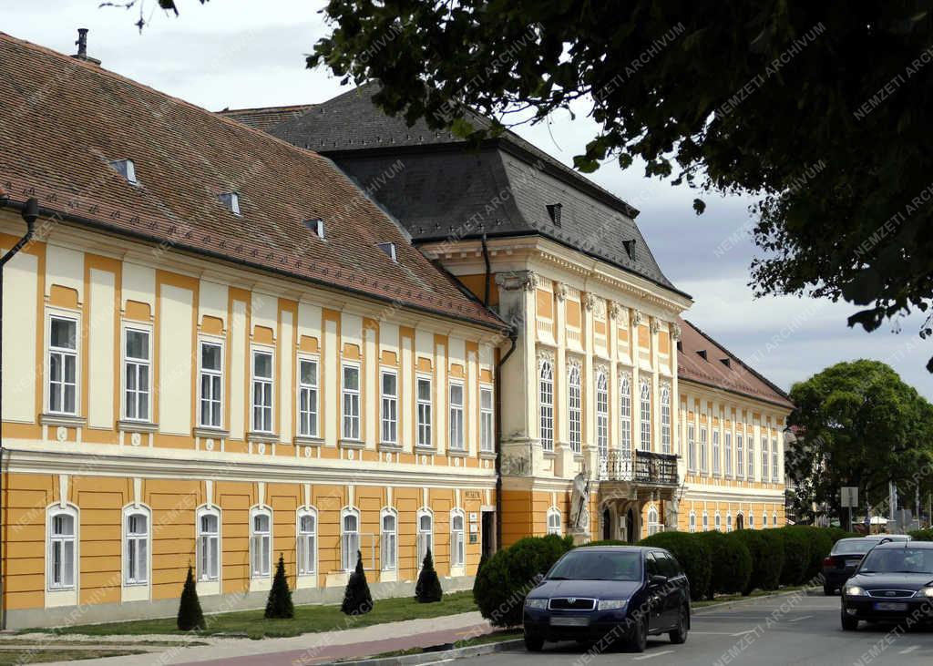 Egyházi épület - Csorna - A premontrei prépostság épülete