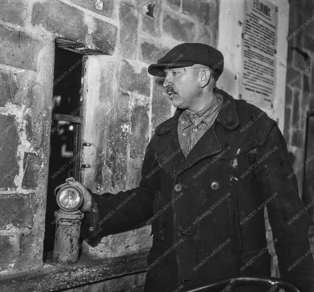 Ipar - Dorogi bányászat
