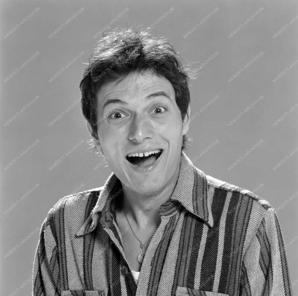 Kultúra - Laár András szerző-előadóművész