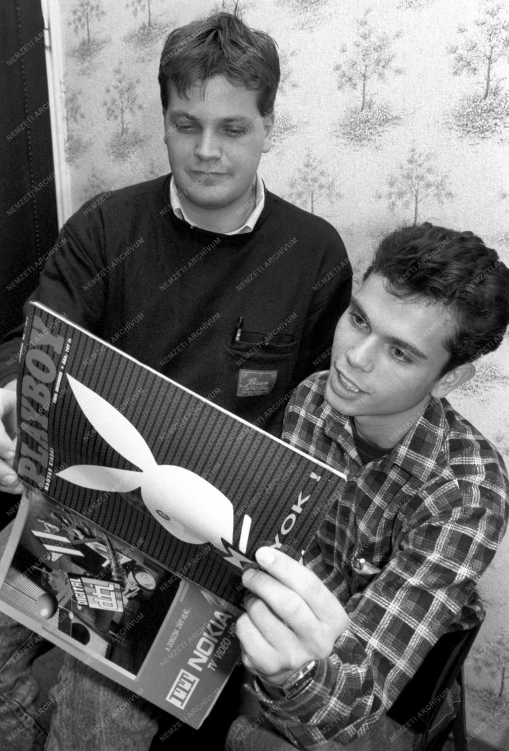 Nyomtatott sajtó - Megjelent a Playboy magyar kiadása