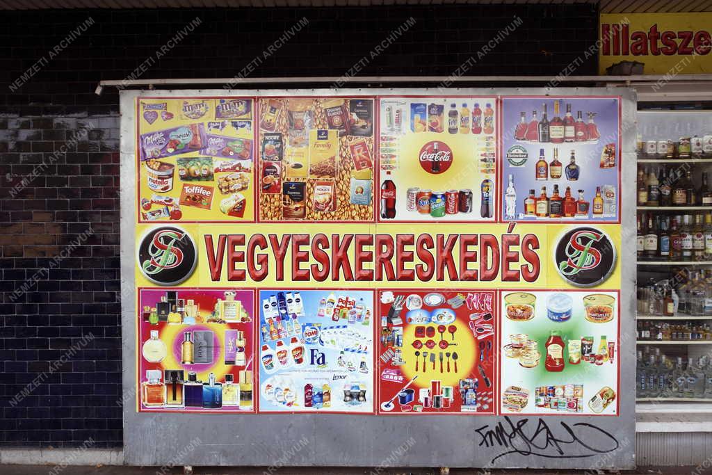 Kereskedelem - Budapest - Vegyeskereskedés Újpalotán