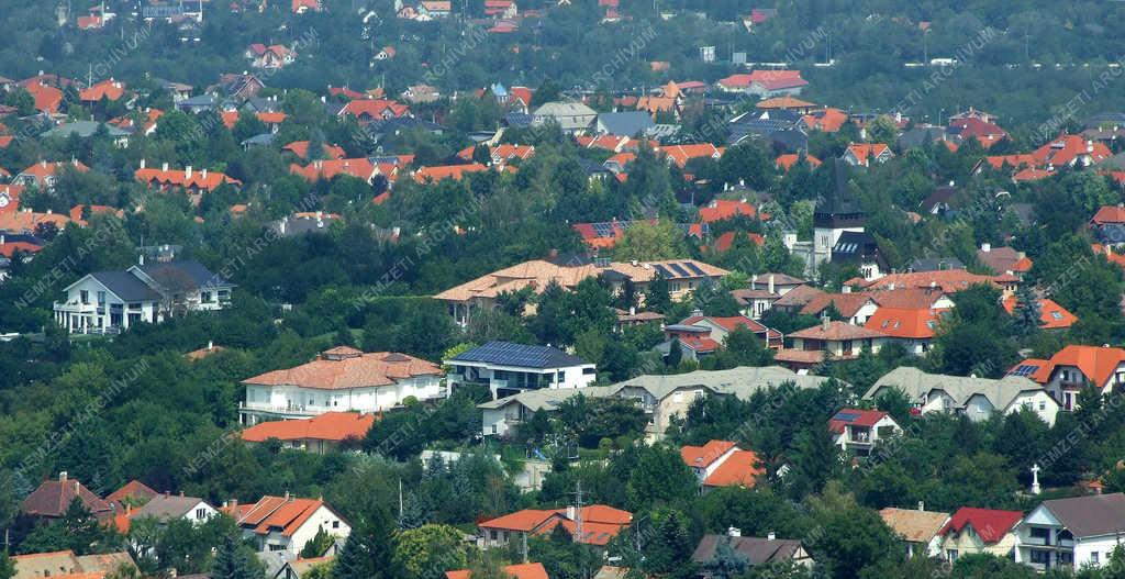 Városkép - Törökbálint - Kertes lakóövezet a város keleti részén