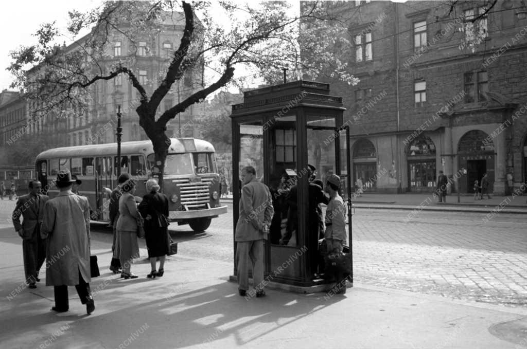 Városkép - Távközlés - Telefonfülke