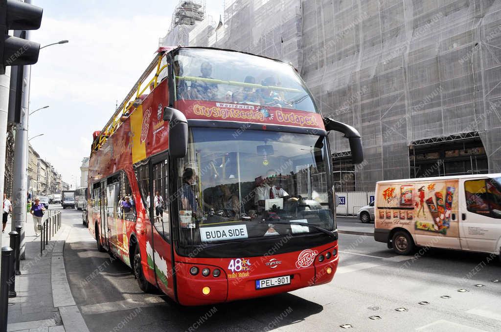 Idegenforgalom - Budapest - Városnéző emeletes busz