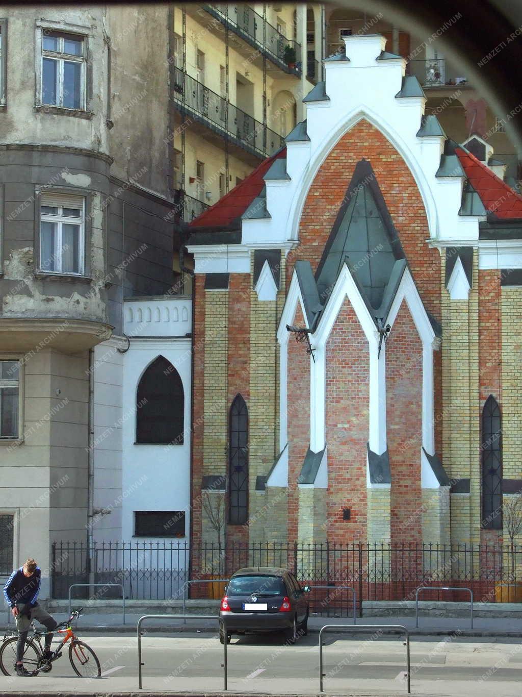 Egyházi épület - Budapest -  Az Újlaki zsinagóga