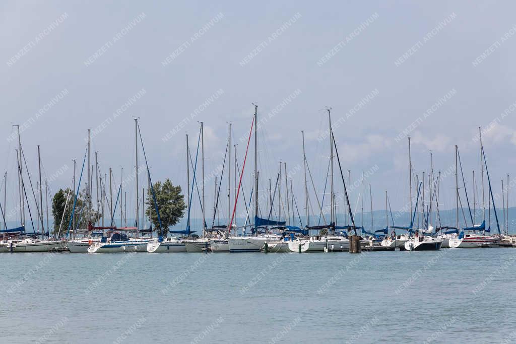 Szabadidő - Siófok - Vitorláshajók