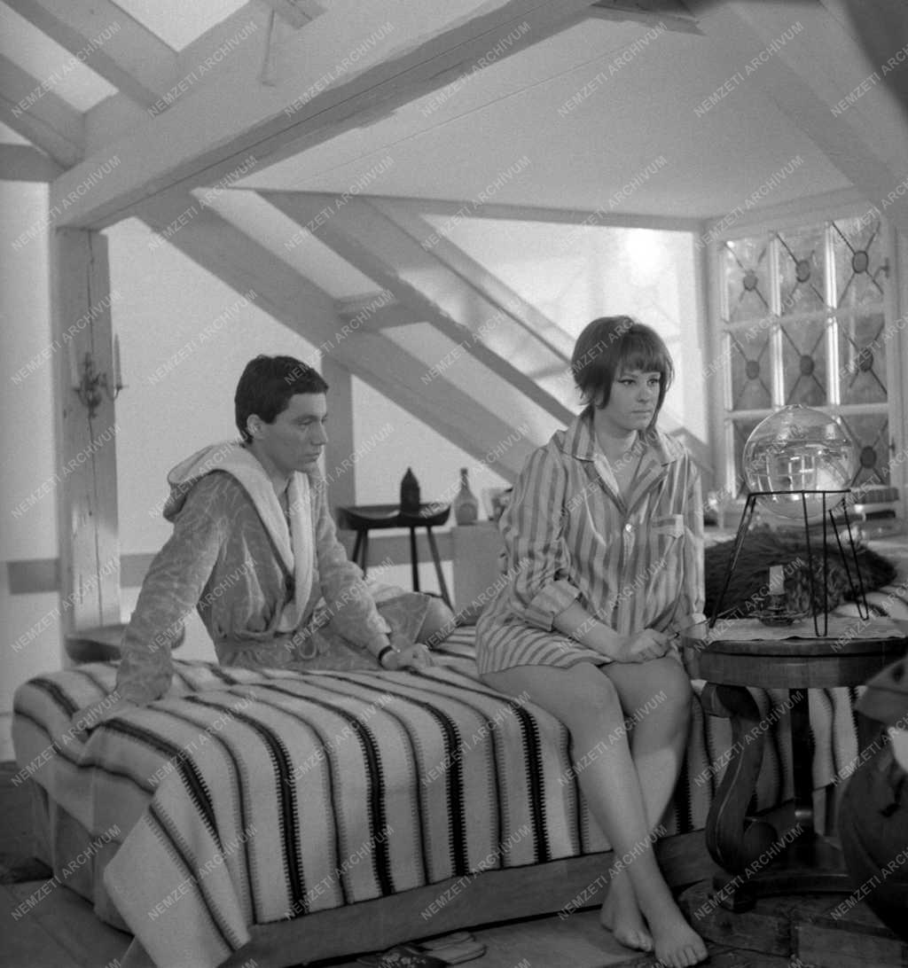 Filmművészet - A Színház-és Filmművészeti Főiskola végzős hallgatóinak diplomafilmje
