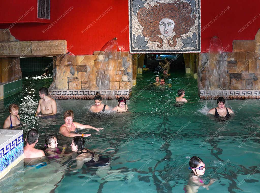Szabadidő - Hajdúszoboszló - Aqua-Palace Élményfürdő