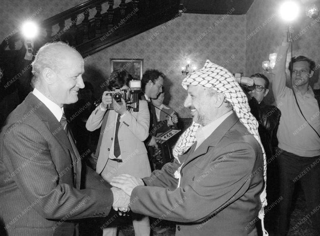 Külpolitika - Jasszer Arafat Magyarországon