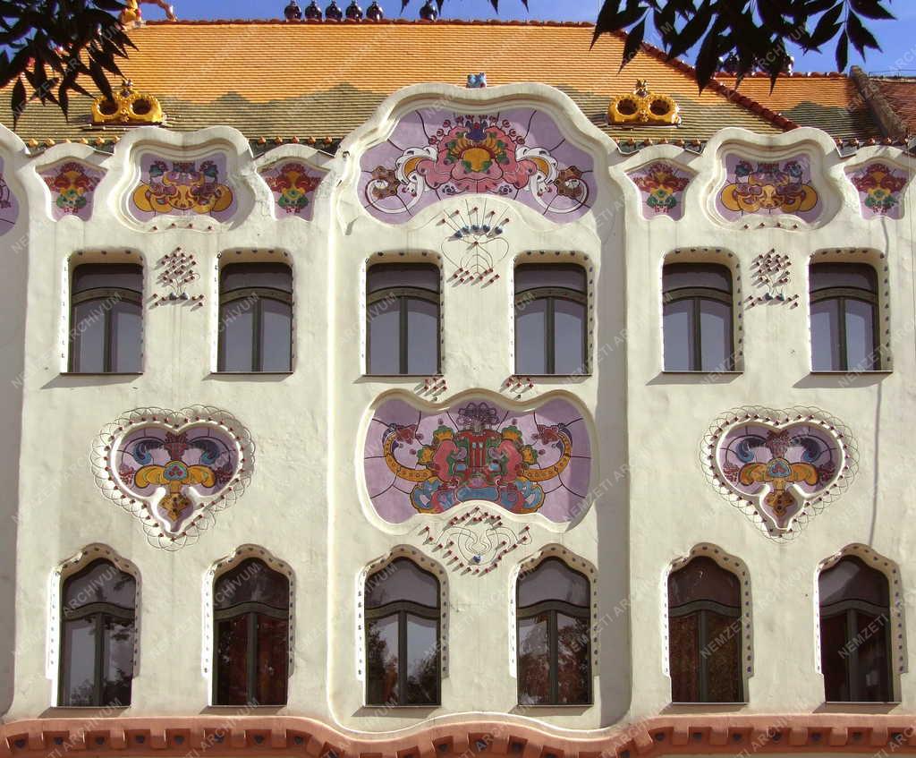 Épület - Kecskemét - A Cifrapalota