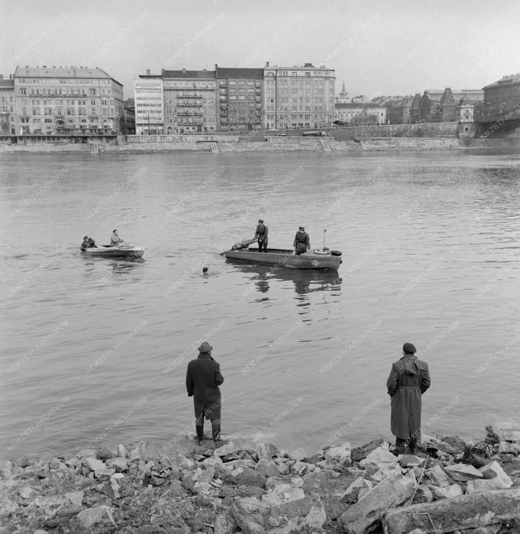 Sport - Szabadidő - Schirilla György sportoló Duna átúszása