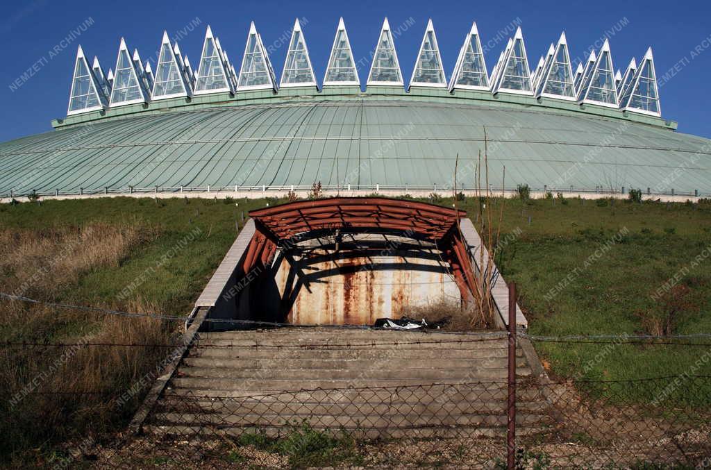 Sportlétesítmény - Budapest - A Tüskecsarnok Lágymányoson