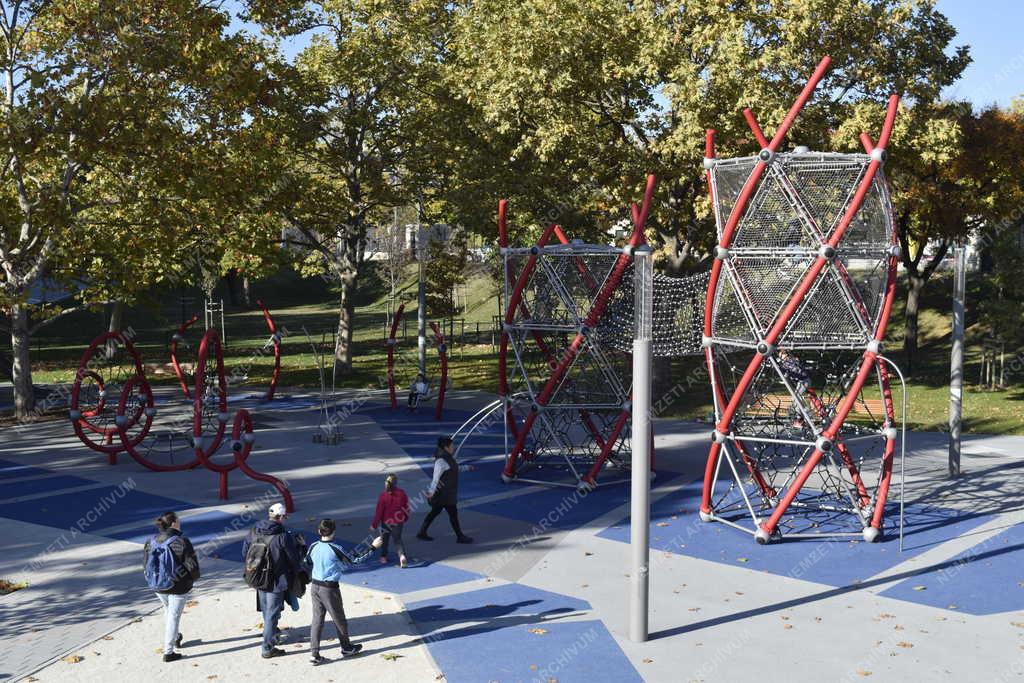 Szabadidő - Budapest - Puskás Aréna Park