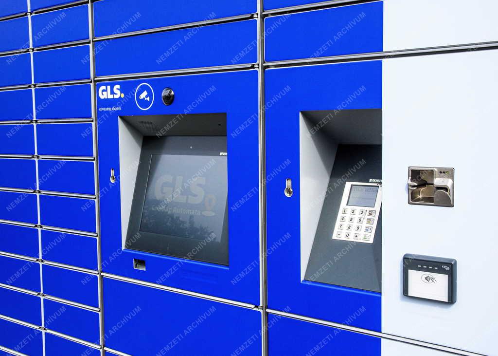 Kereskedelem - Szolgáltatás - GLS csomagautomata a fővárosban Újpalotán