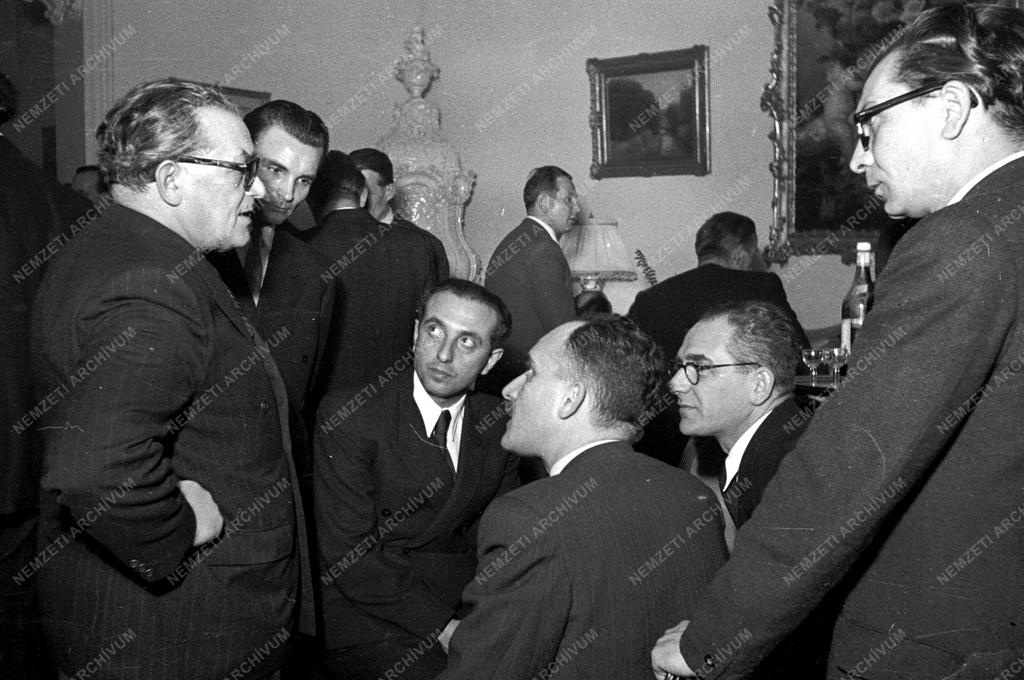Belpolitika- Köztársasági Elnöki Hivatal