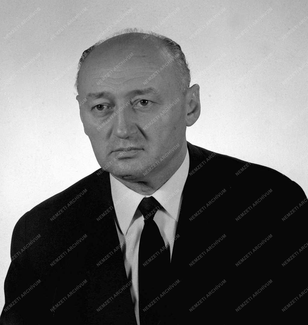Biszku Béla