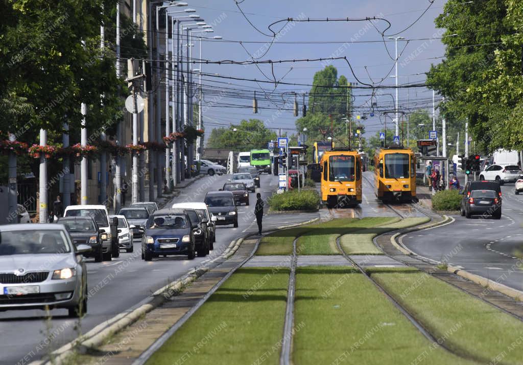 Közlekedés - Budapest - Csúcsforgalom