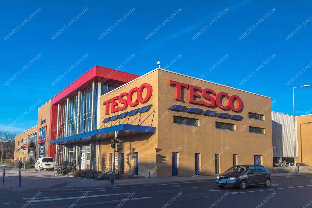 Kereskedelem - Budapest - Tesco áruház a Soroksári úton