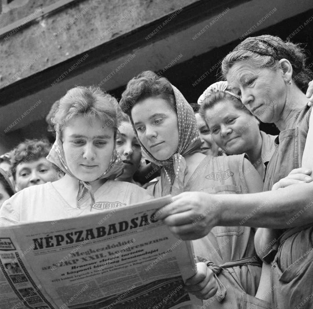 Külpolitika - SZKP XII. Kongresszusa