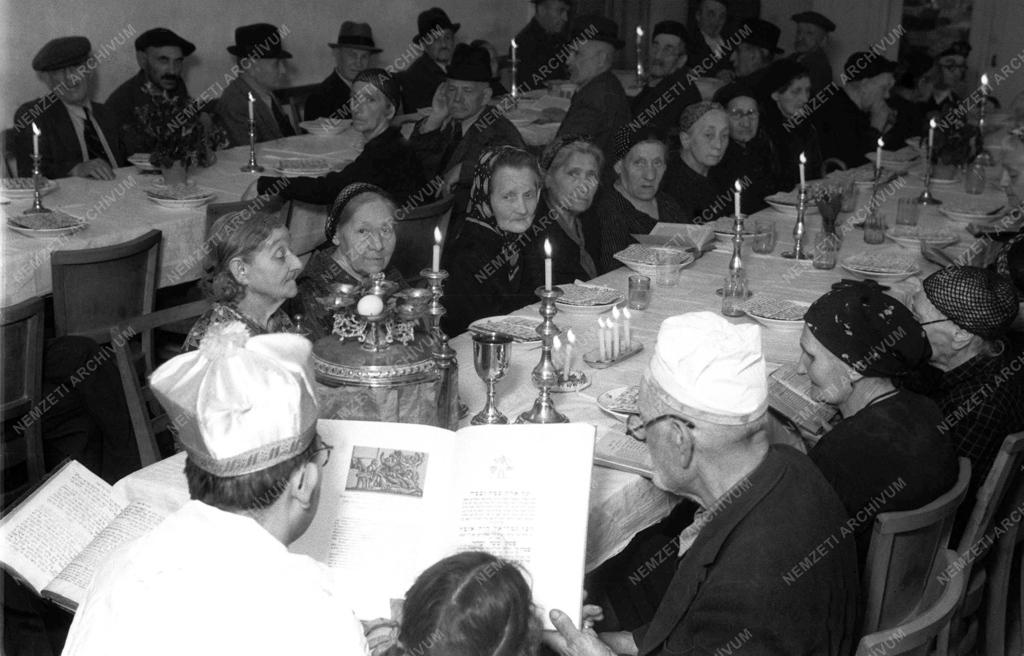 Kultúra - Vallási szertartás - Széder-est 
