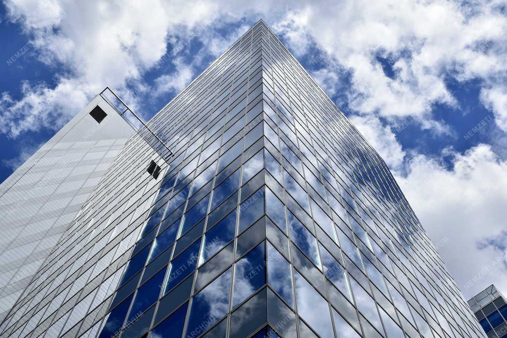 Városkép - Budapest - Duna Tower irodaház