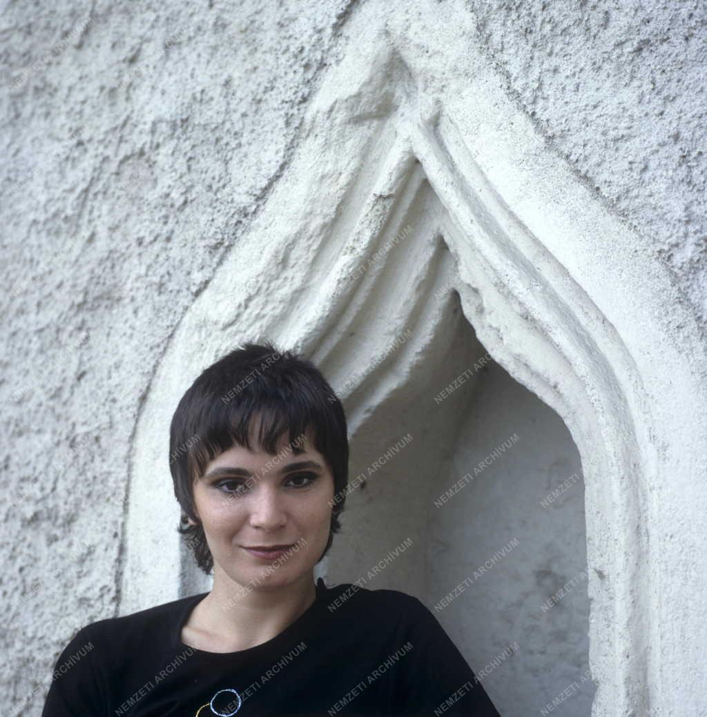 Kultúra - Igó Éva színésznő