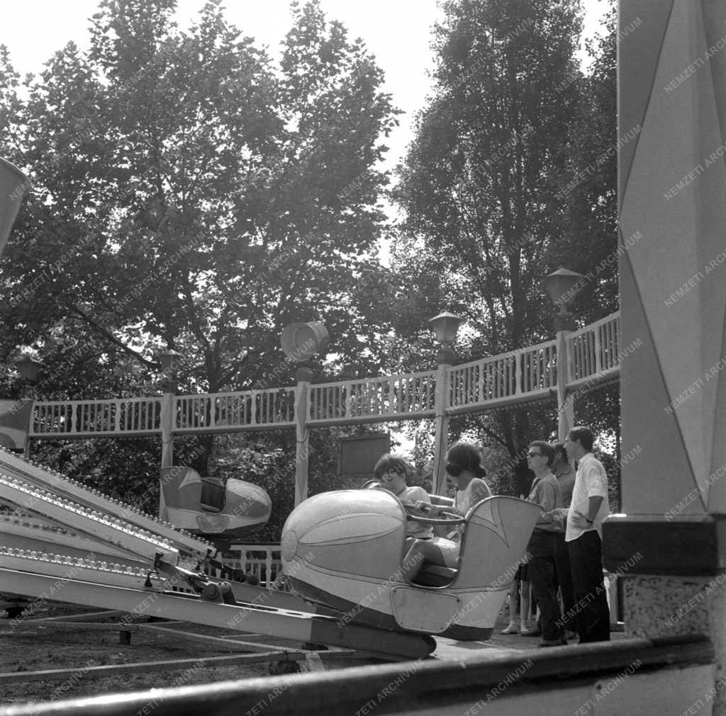 Szórakozás - Budapesti Vidámpark