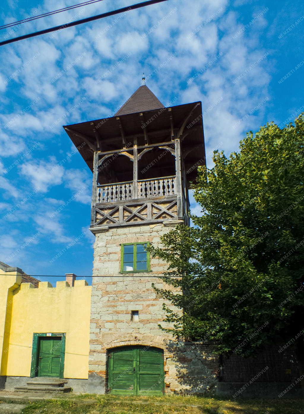 Épület - Verőce - Tűztorony
