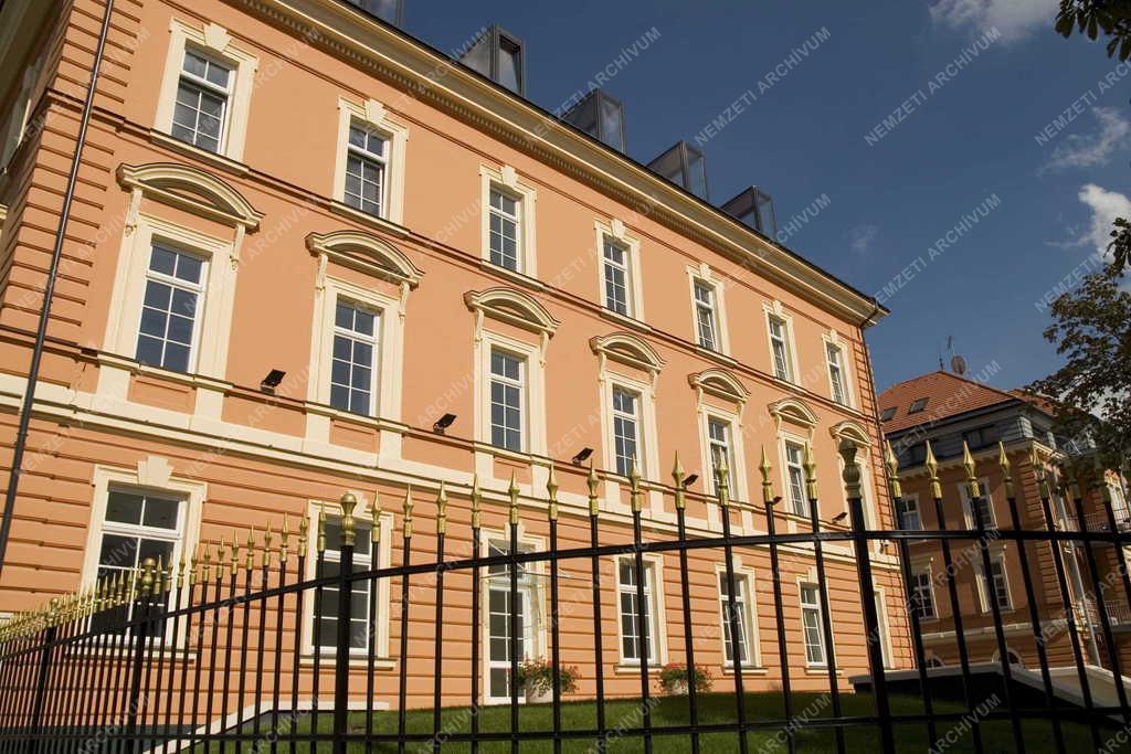 Győr - Frigyes-laktanya 