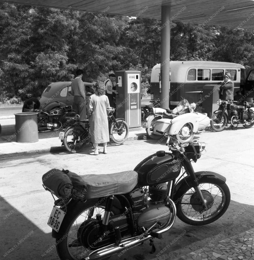 Utazás - Hétvégi motoros túra a Balatonra