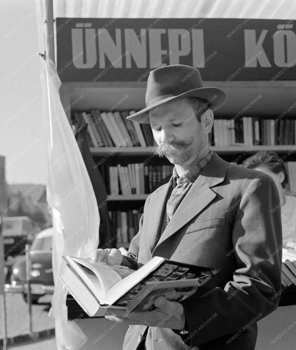 Kultúra - Könyvhét Pécsett