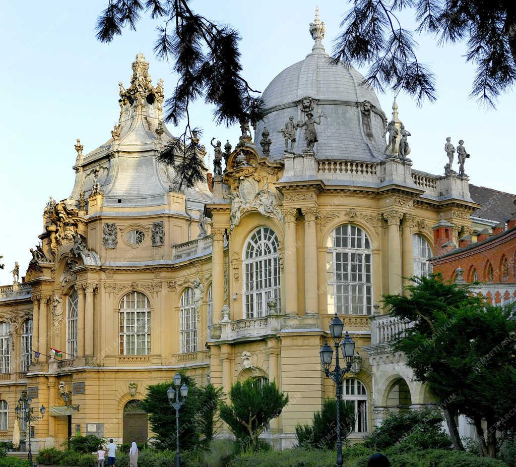 Városkép - Budapest - A Mezőgazdasági Múzeum épülete