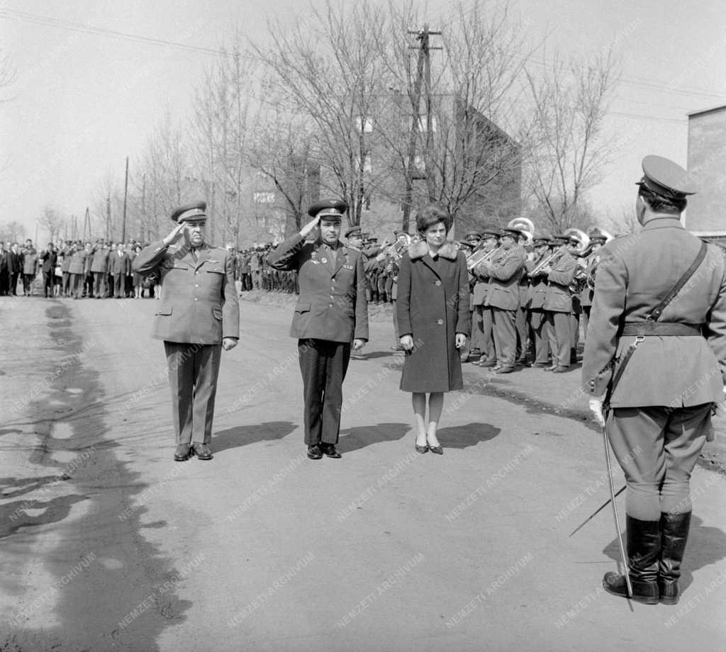 Külkapcsolat - Valentyina Vlagyimirovna Tyereskova szovjet űrhajós Magyarországon