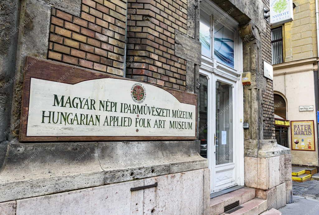 Kultúra - Budapest - Magyar Népi Iparművészeti Múzeum egykori kiállítóhelye