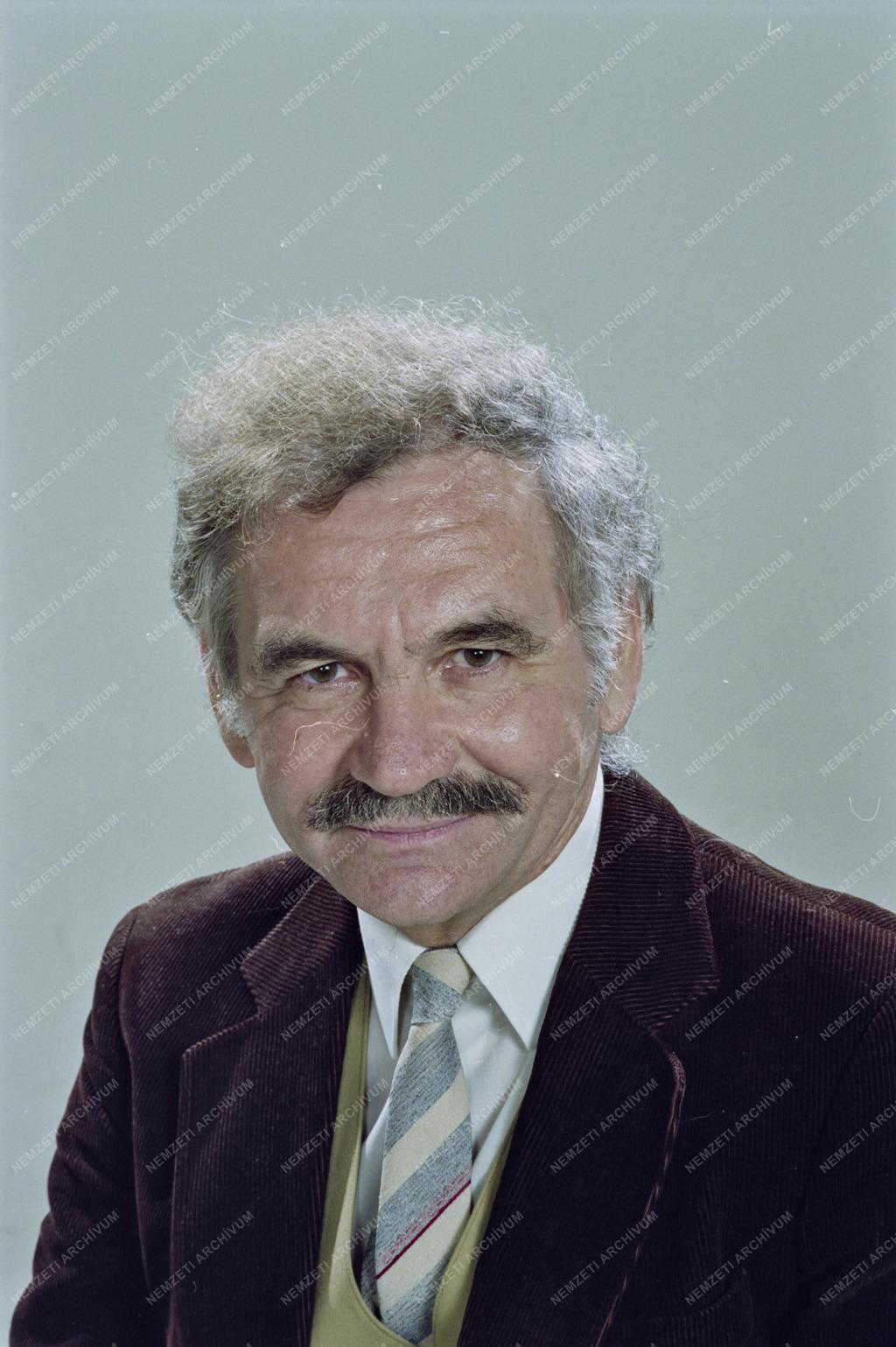 Kultúra - Móni Ottó színművész