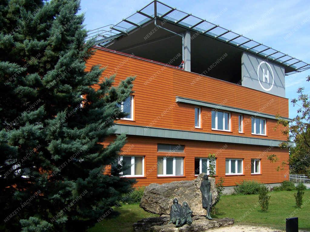 Egészségügy - Siófok - A kórház sürgősségi épülete