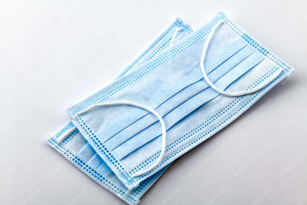 Egészségügy - Debrecen - Védő szájmaszk a koronavírus ellen