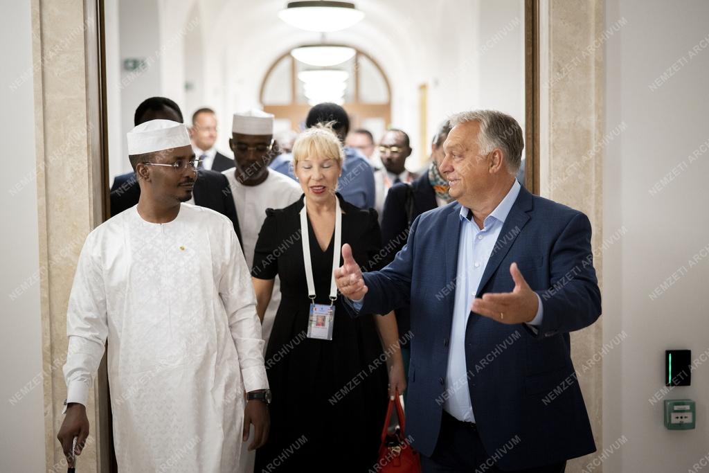 Orbán Viktor fogadta Csád elnökét
