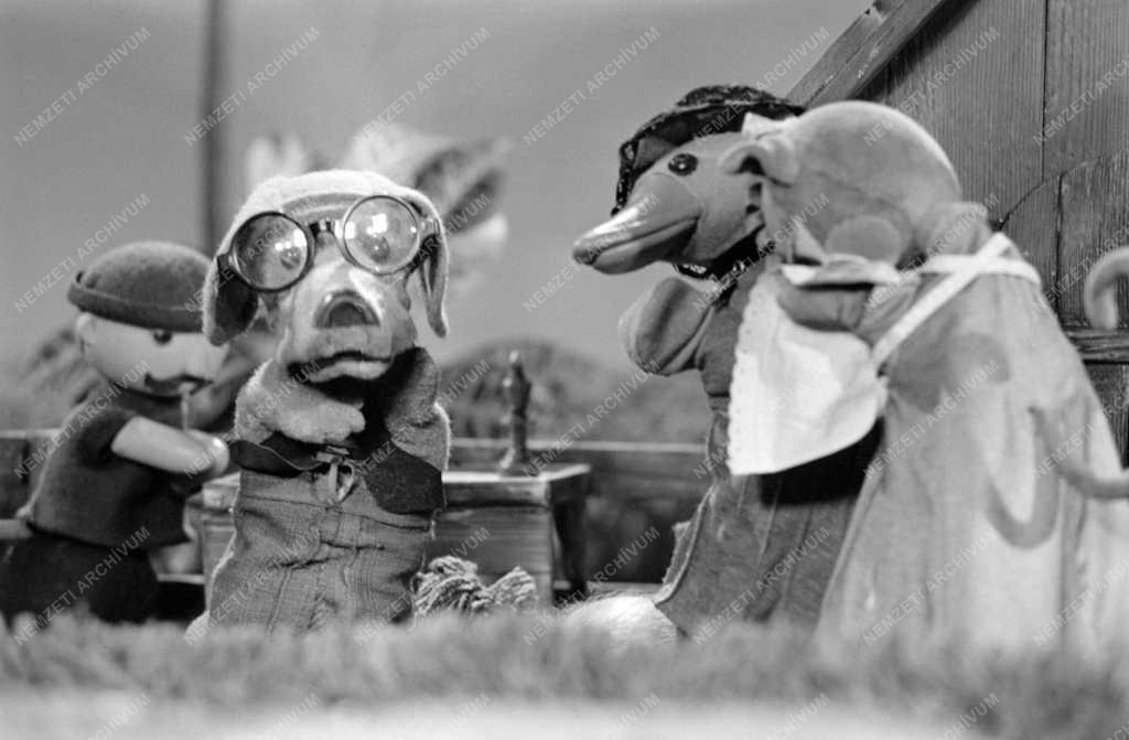 Televízió - A Futrinka utca című televíziós bábfilmsorozat forgatása