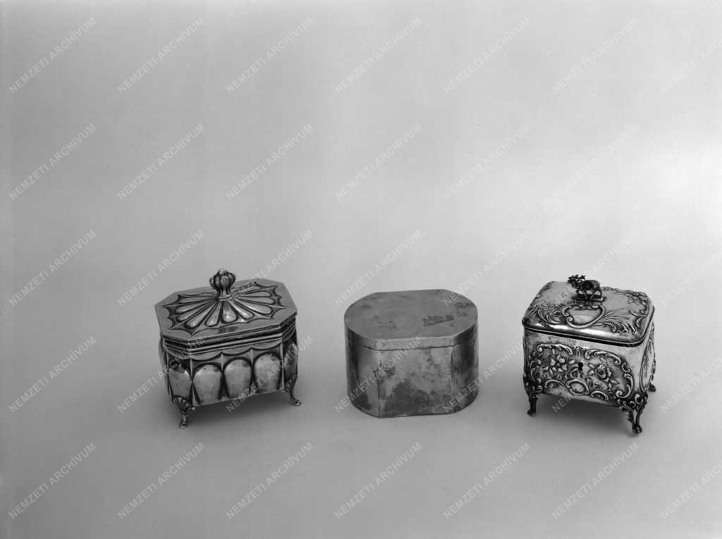 Kisipar - Ezüstedények