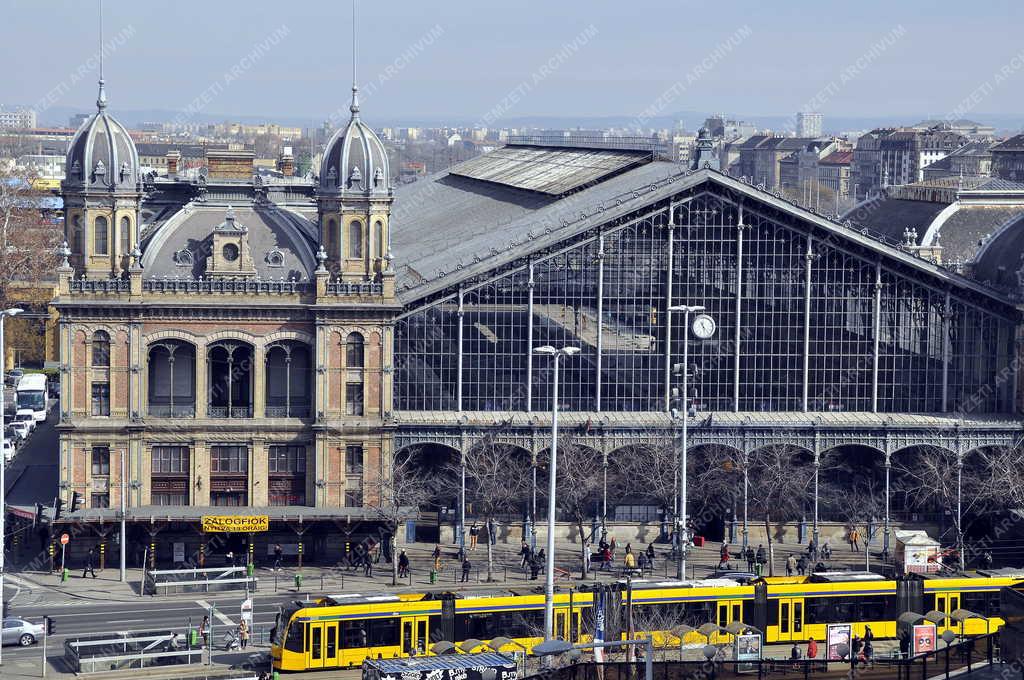 Városkép - Budapest - A Nyugati pályaudvar 