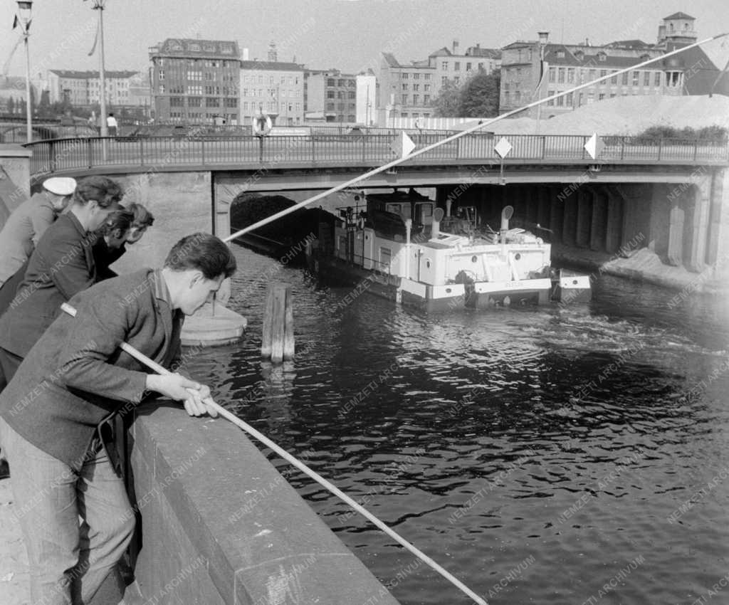 Városkép - NDK - Berlin