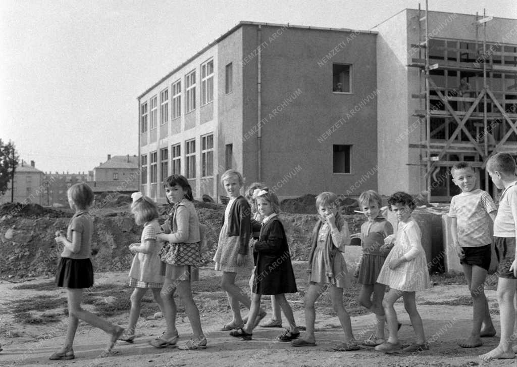 Ifjúságvédelem - Egri Gyermekváros