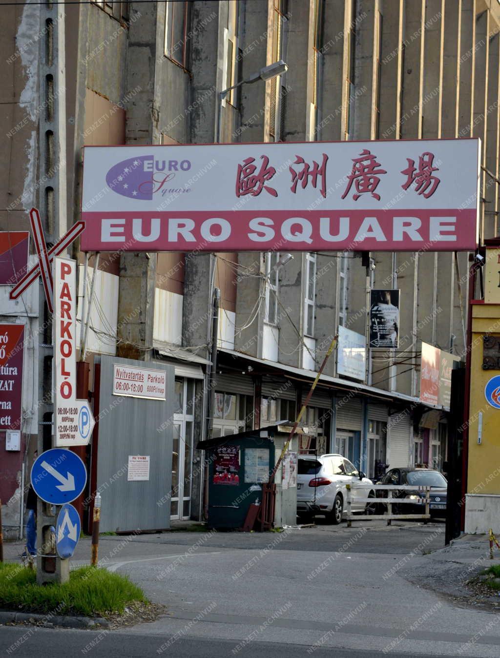 Kereskedelem - Budapest - Kínai áruház a Kőbányai úton