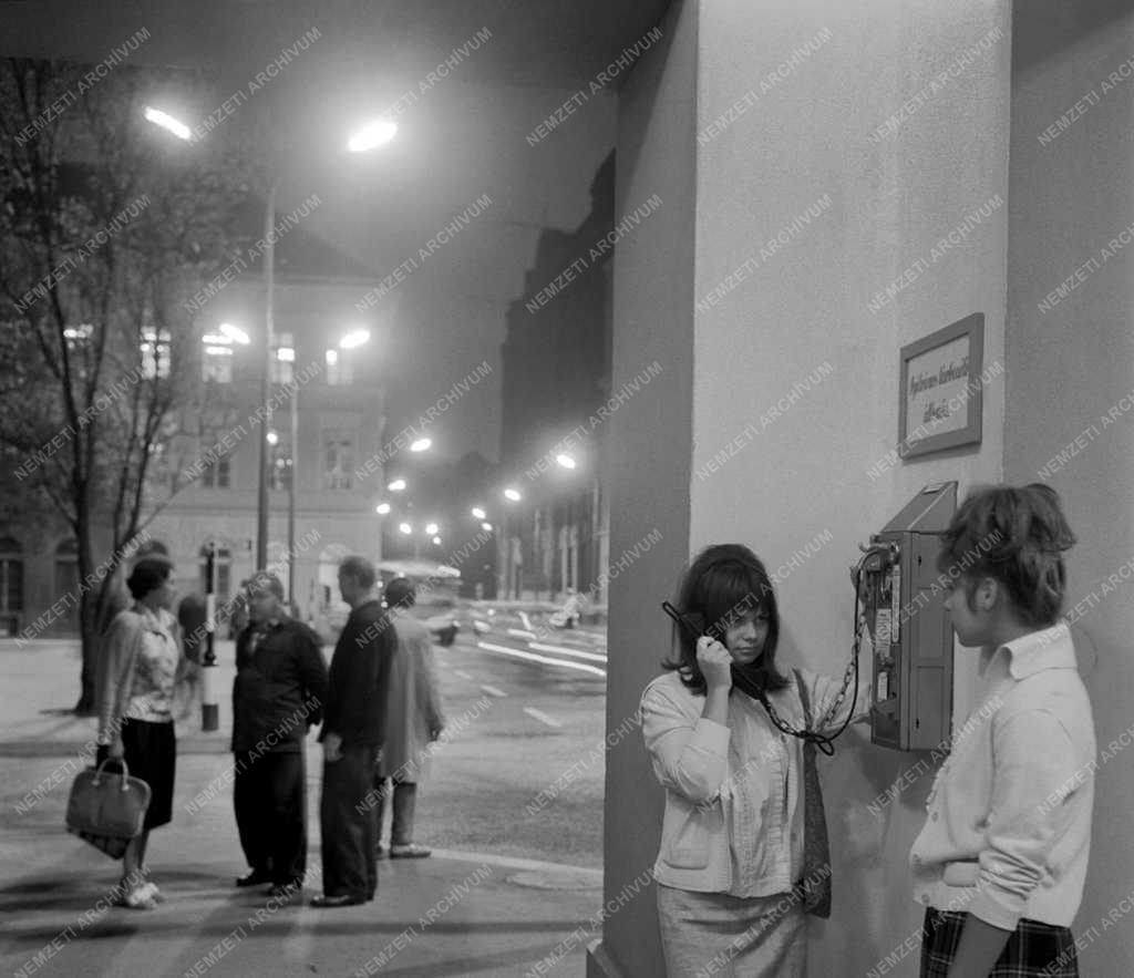 Településfejlesztés - Felújították a fővárosi József Attila utcát
