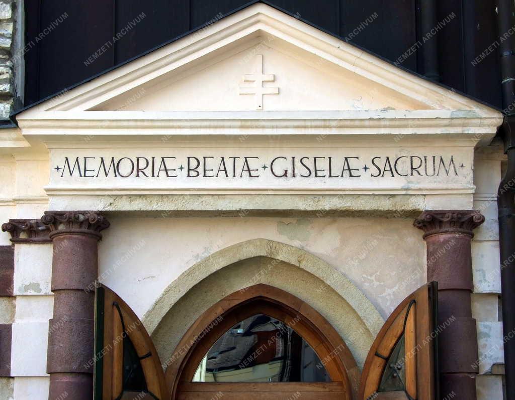 Egyház - Műemlék - A veszprémi Gizella-kápolna