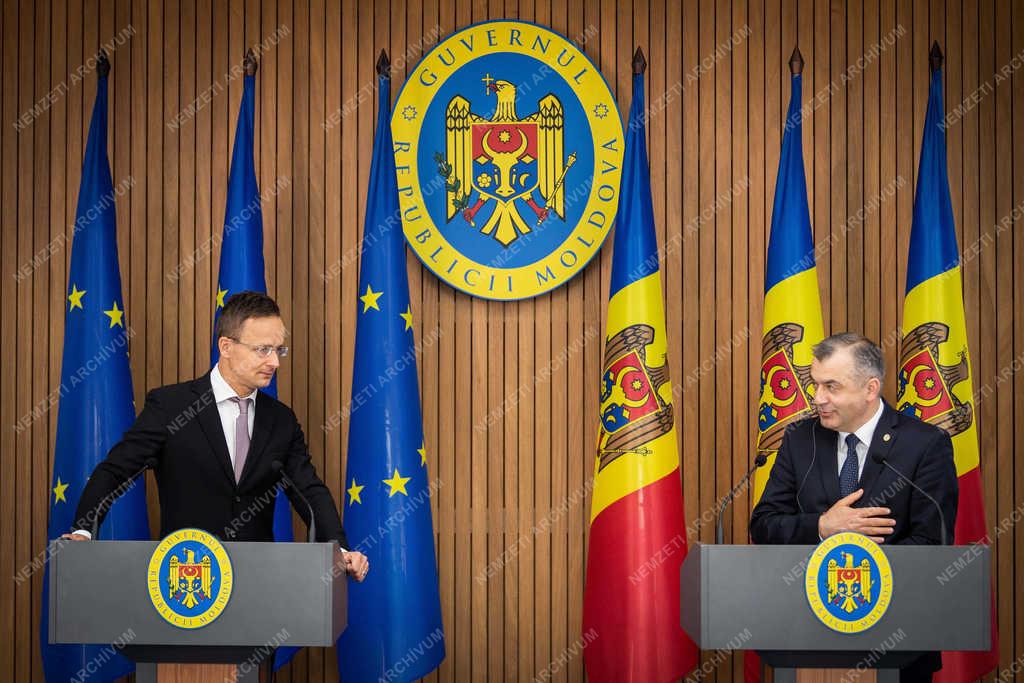 Szijjártó Péter Moldovában