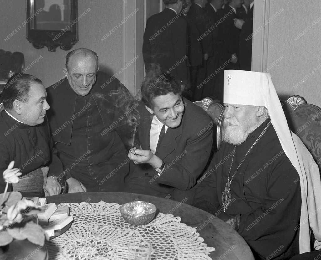 Oktatás - Díszdoktorrá avatás